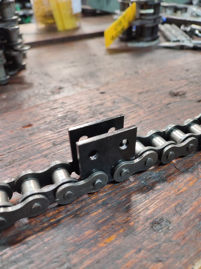 Correntes Especiais - Corrente de Transmissao com aditamento wsk2 no elo interno - Corrente para elevador - Corrente para equipamento industrial Corrente de Transmissao com aditamento wsk2 no elo interno - Corrente para elevador - Corrente para equipamento industrial